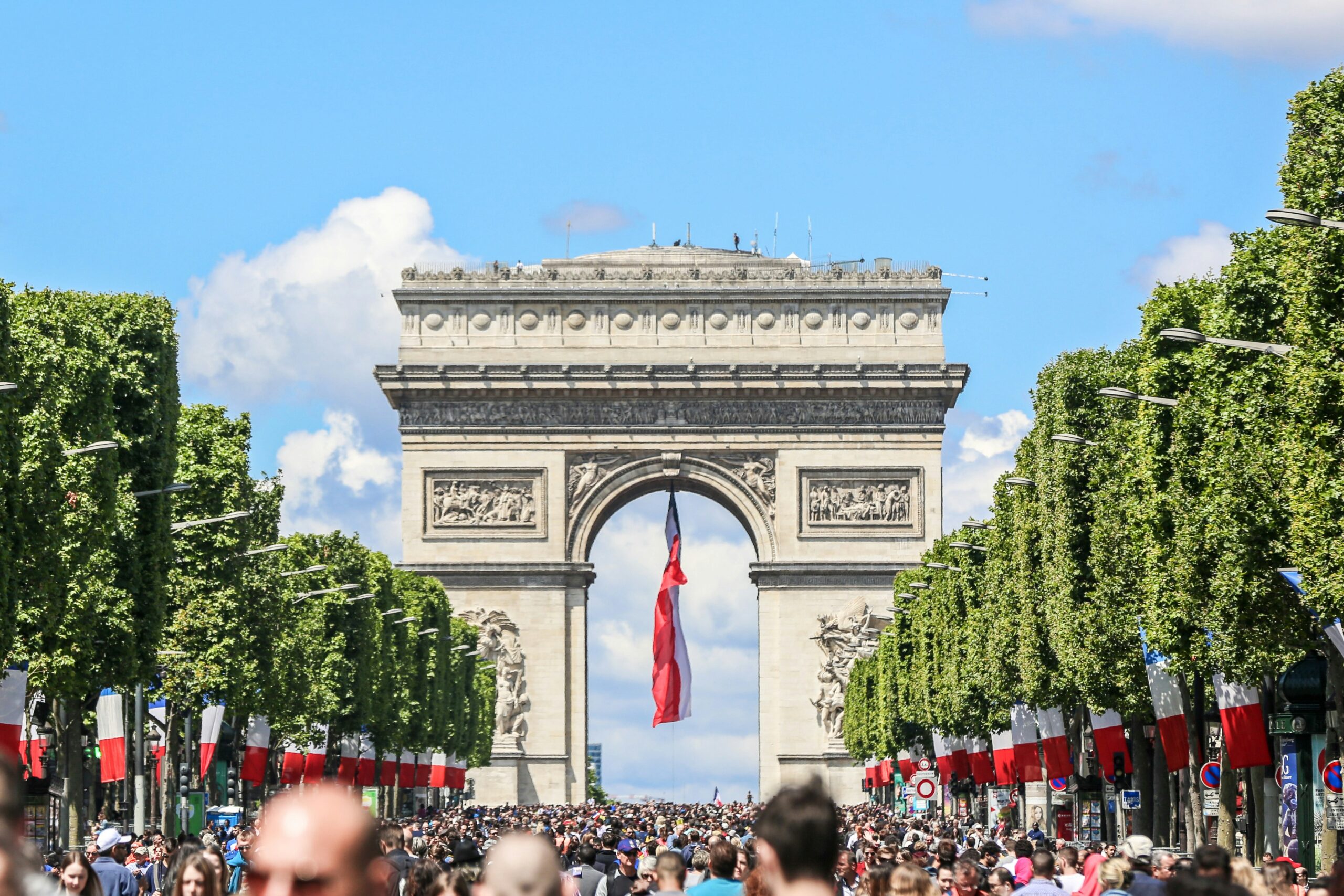 Arco do Triunfo e Champs-Élysées